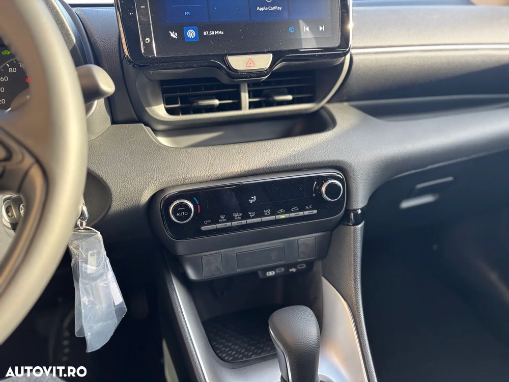 Toyota Yaris 1.5 VVT-i HSD Eco - 17