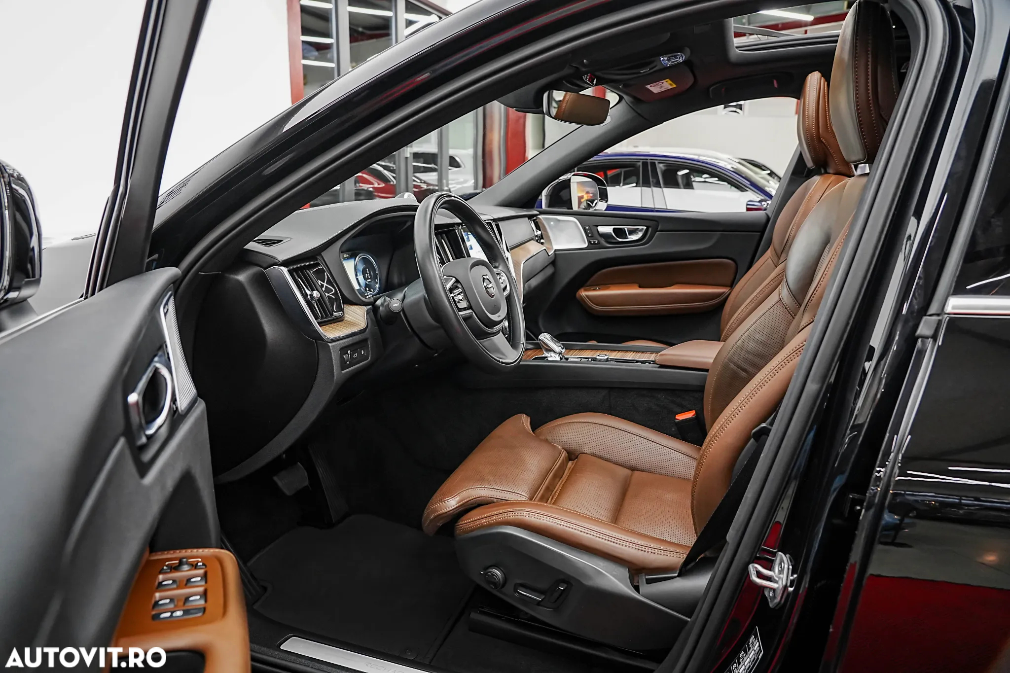 Volvo XC 60 Recharge T6 Twin Engine eAWD Inscription Expression - 11