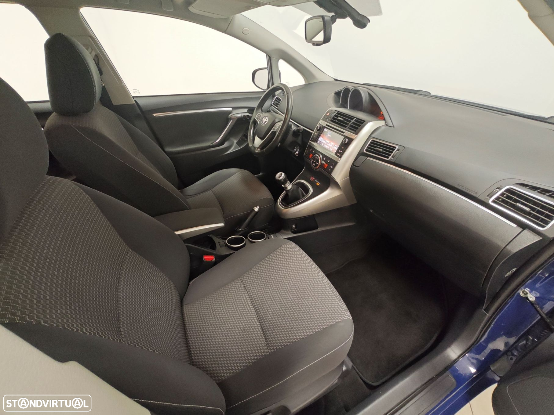 Toyota Verso 1.6 D-4D 5L S&S Comfort - 35