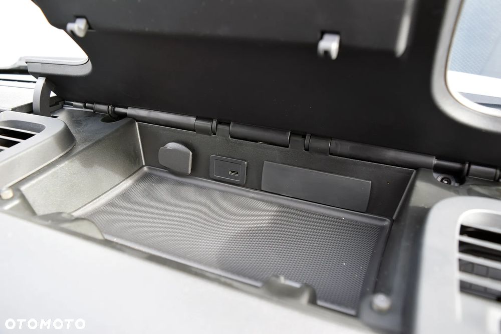 Mercedes-Benz Sprinter 319 - 27