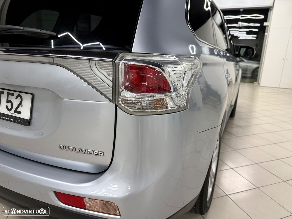 Mitsubishi Outlander 2.2 DI-D Intense - 6