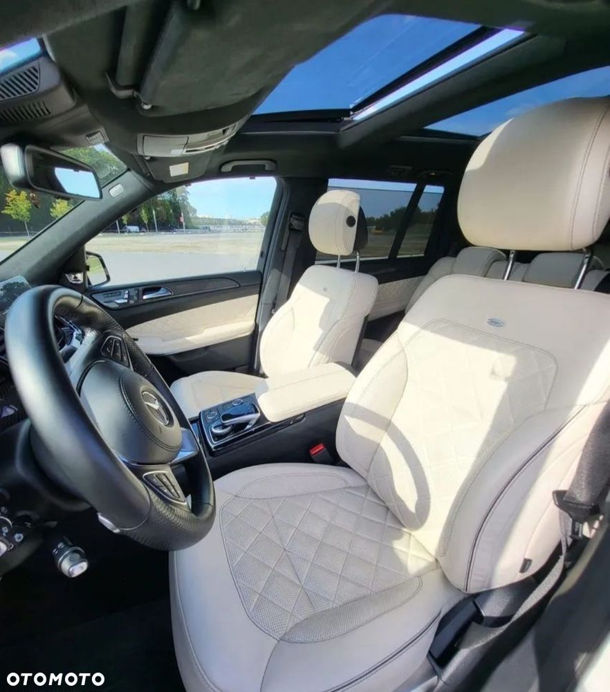 Mercedes-Benz GLS - 15