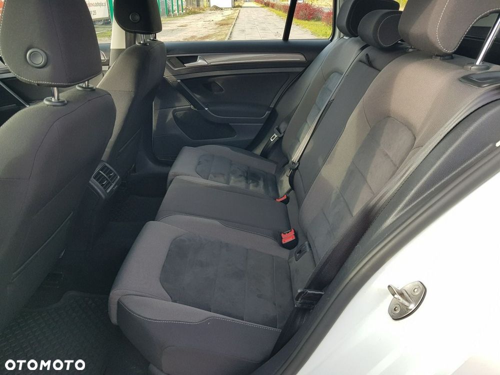 Volkswagen Golf Variant 2.0 TDI 4Motion (BlueMotion Tech) Highline - 11