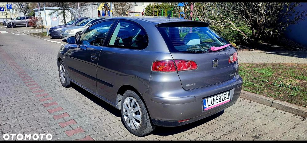 Seat Ibiza 1.4 16V Signo - 4