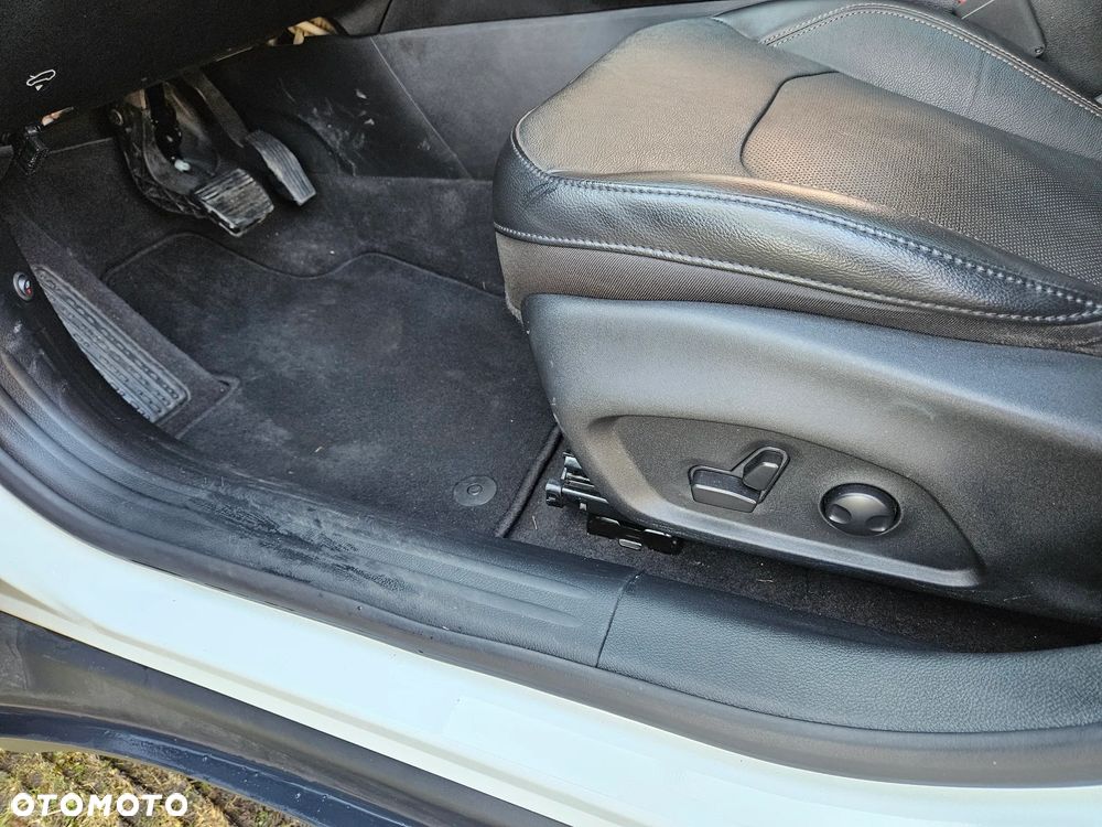 Jeep Compass - 18