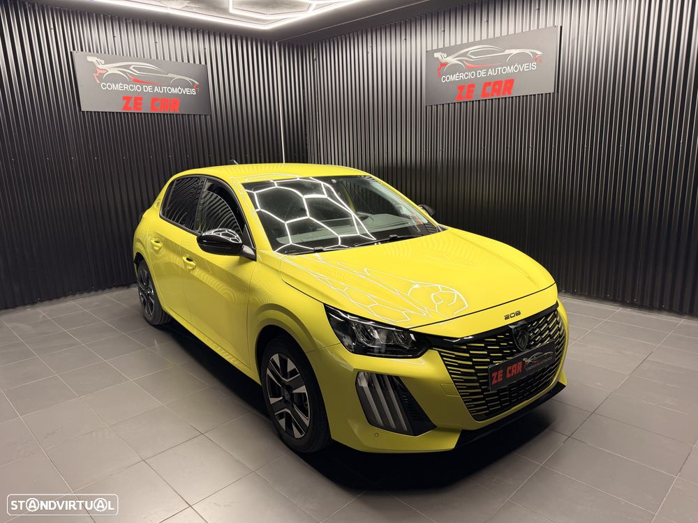 Peugeot E-208