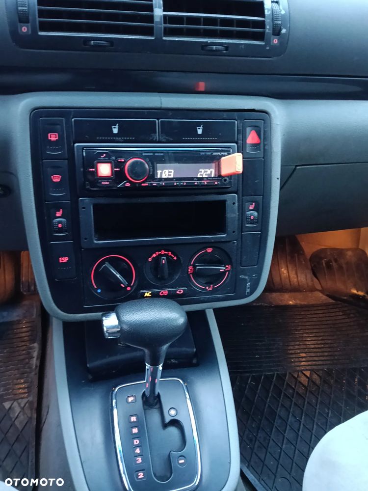 Volkswagen Sharan 1.8 5V Turbo Automatik Exclusive Edition - 22