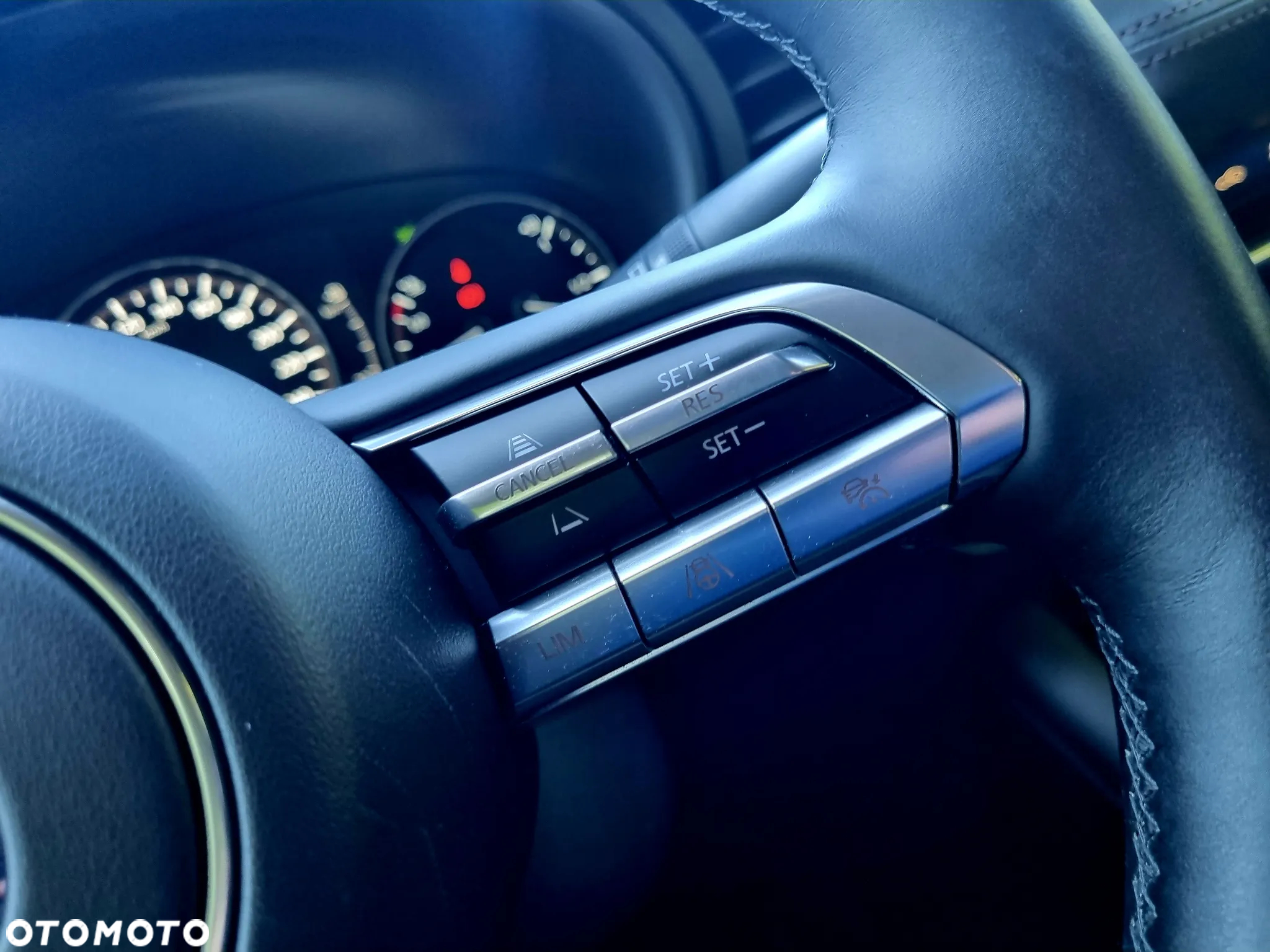 Mazda 3 SKYACTIV-X 2.0 M-Hybrid DRIVE - 23