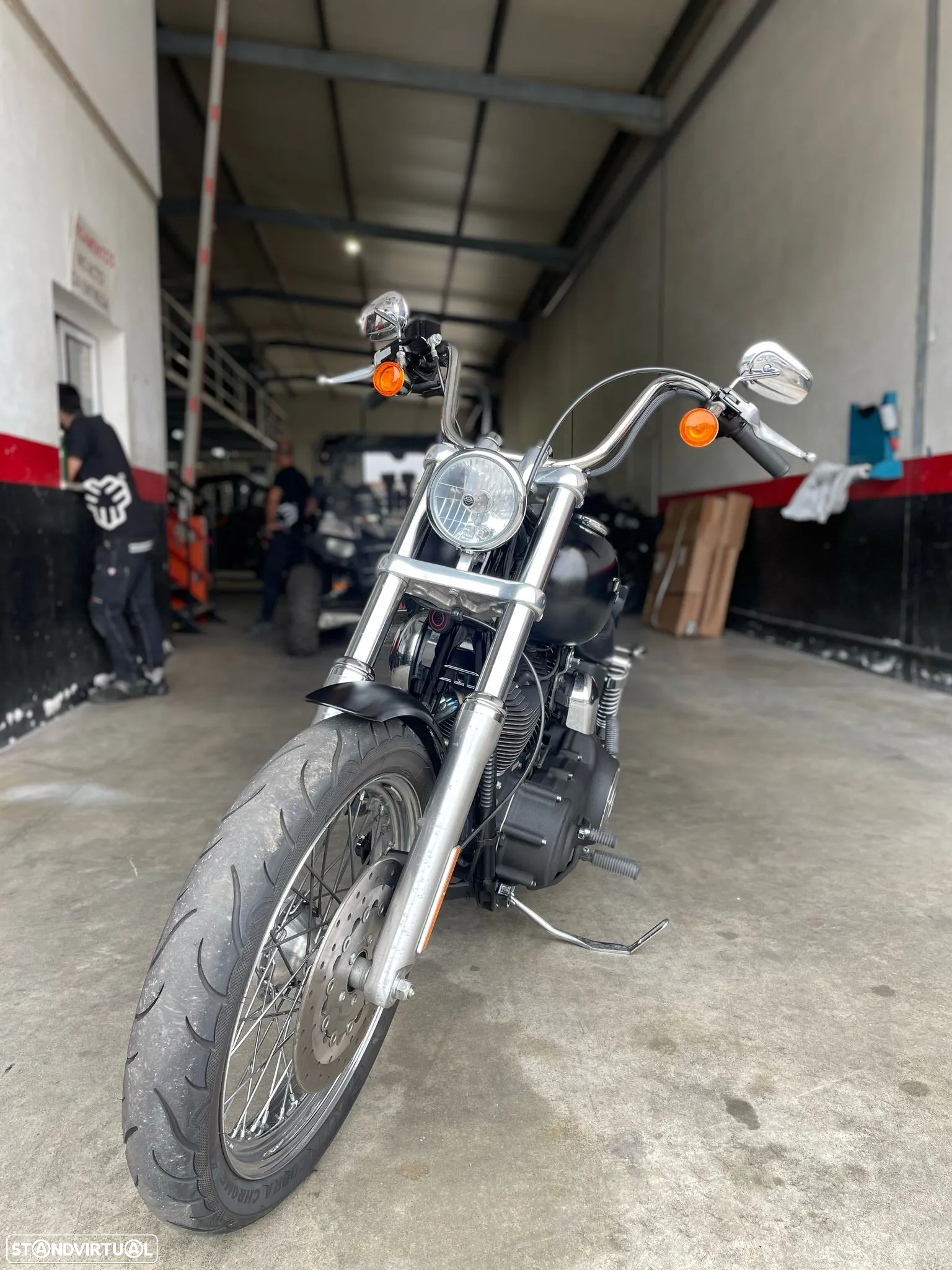Harley-Davidson Dyna Street Bob - 3