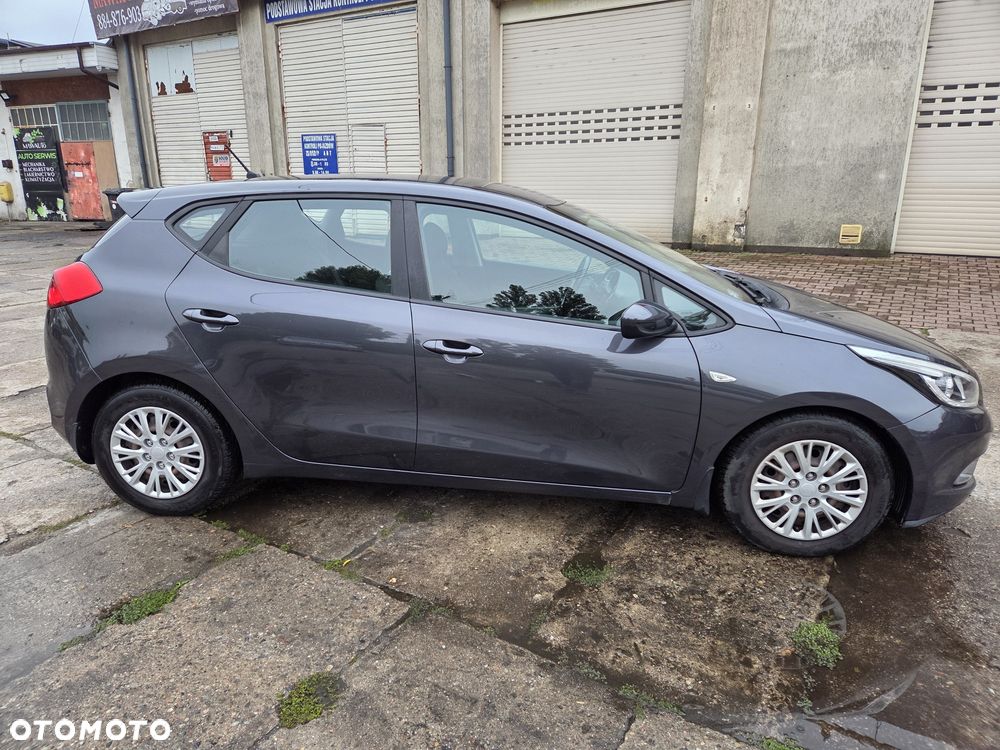 Kia Ceed - 4