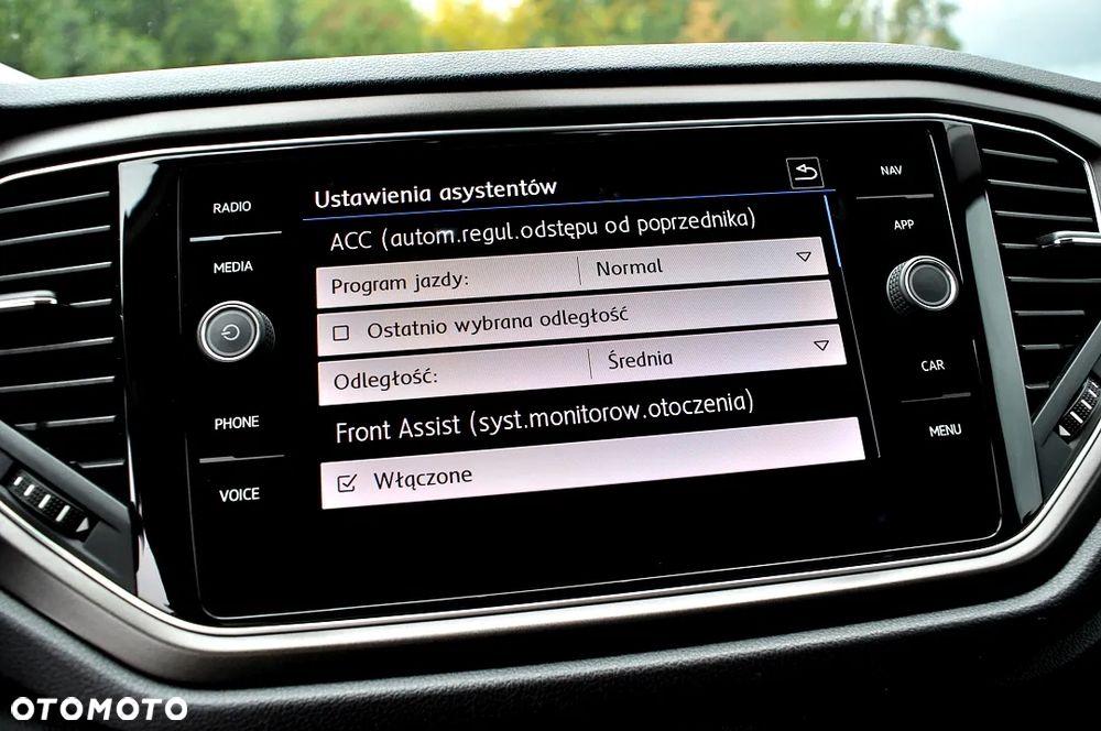 Volkswagen T-Roc 1.6 TDI SCR DPF Advance - 28