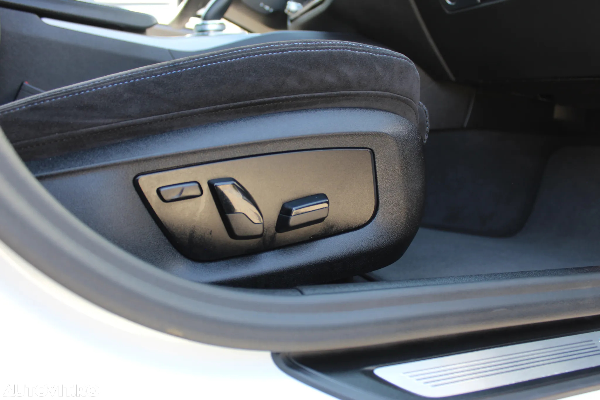 BMW Seria 5 530e xDrive AT PHEV - 39