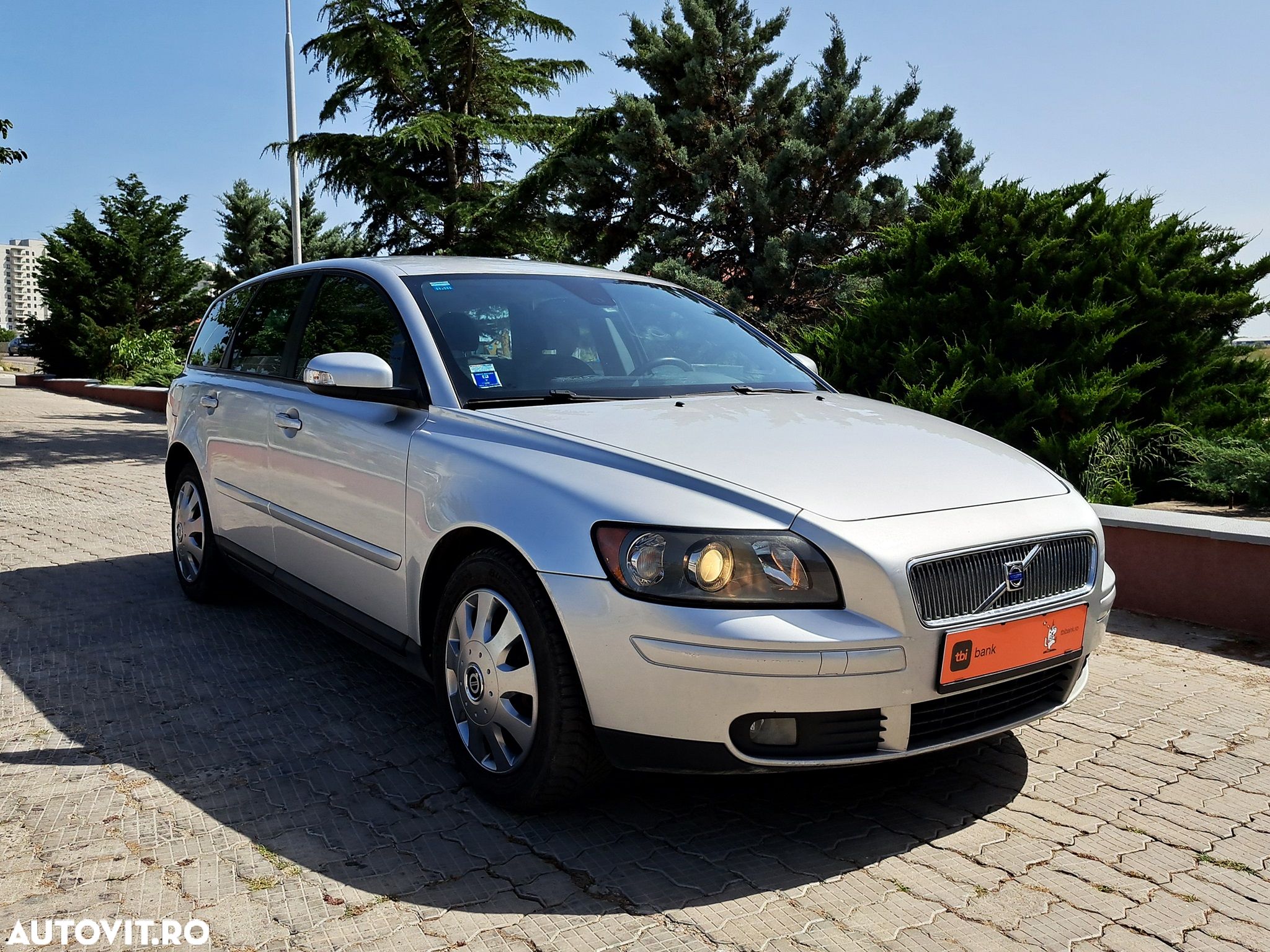 Volvo V50 2.0D Momentum - 1