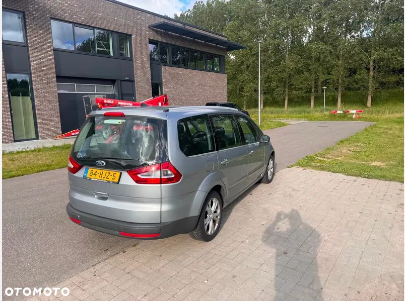 Ford Galaxy 2.0 Ghia - 6