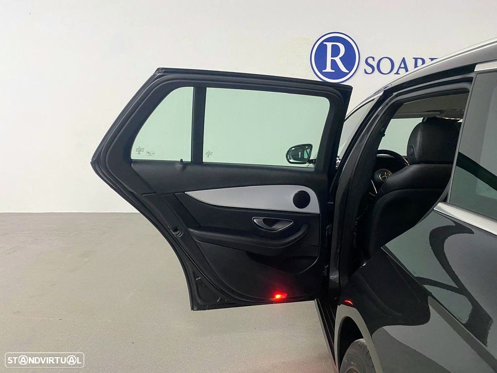 Mercedes-Benz E 300 de Avantgarde 4Matic - 10