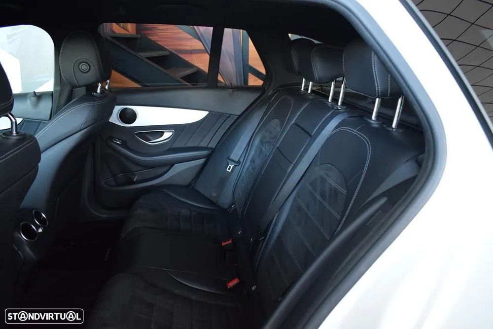 Mercedes-Benz C 300 d AMG Line - 38