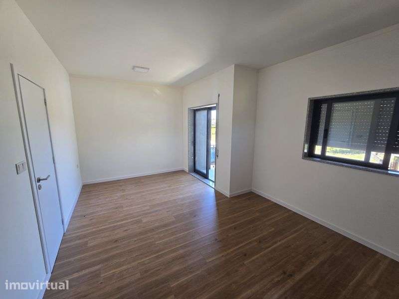 Arrenda-se Apartamento T3 - Grande imagem: 4/8