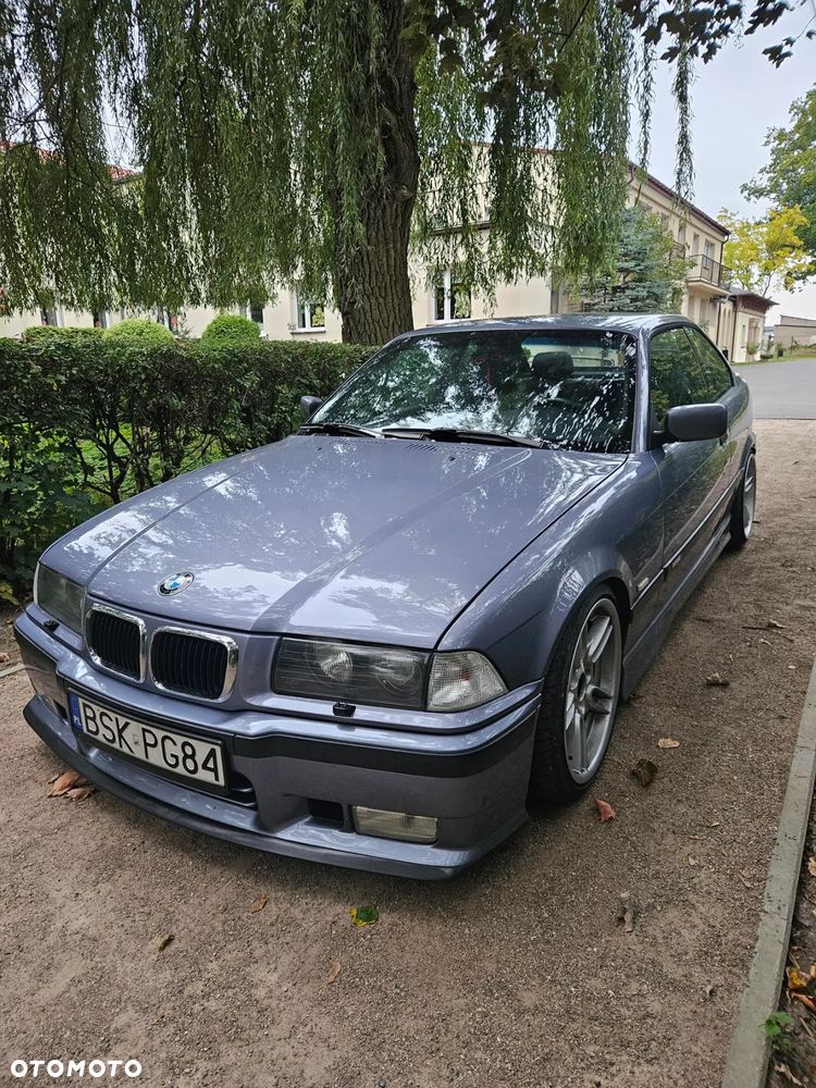BMW Seria 3 316i - 4