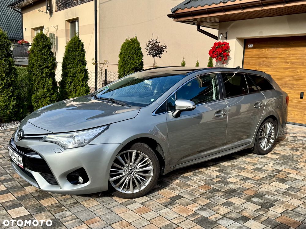 Toyota Avensis Touring Sports 1.8 Executive - 29