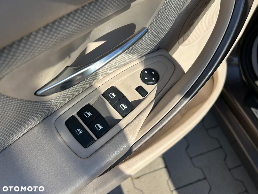 BMW Seria 3 - 38
