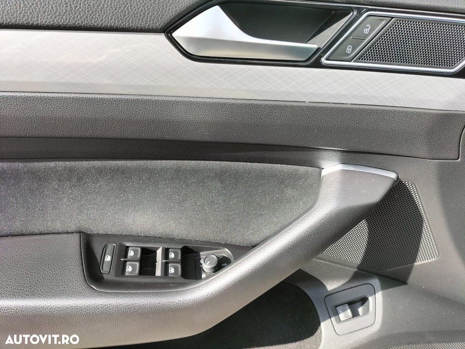 Volkswagen Passat - 10