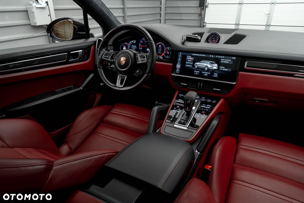 Porsche Cayenne - 8