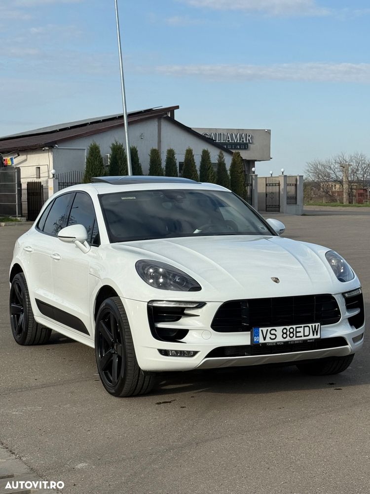 Porsche Macan - 1