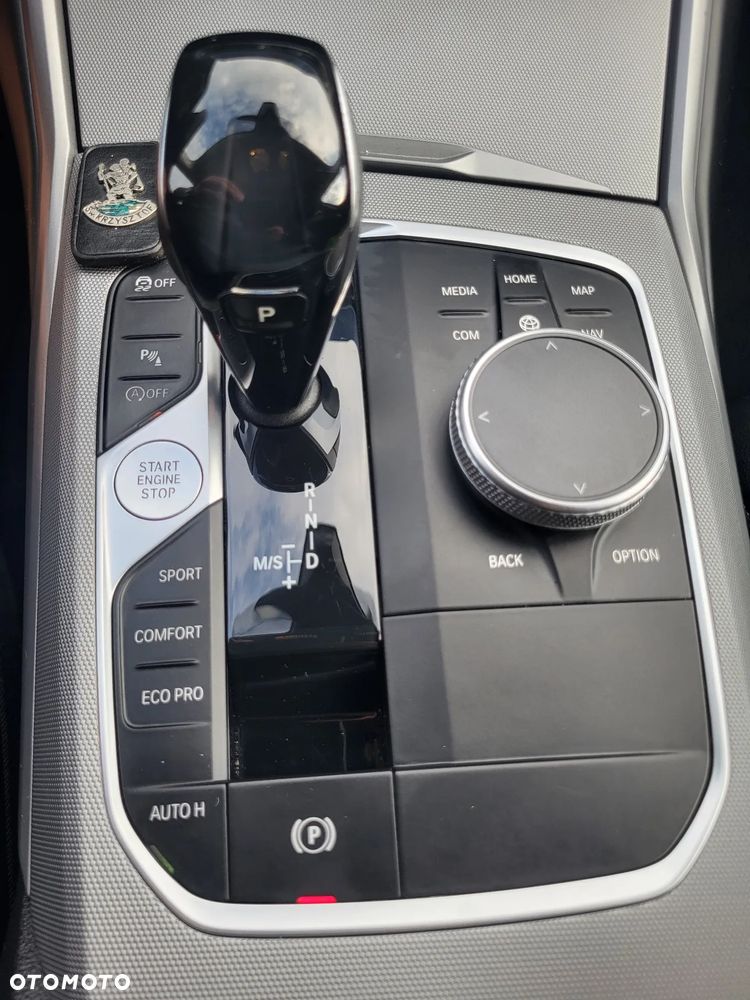 BMW Seria 3 320d xDrive Advantage - 23