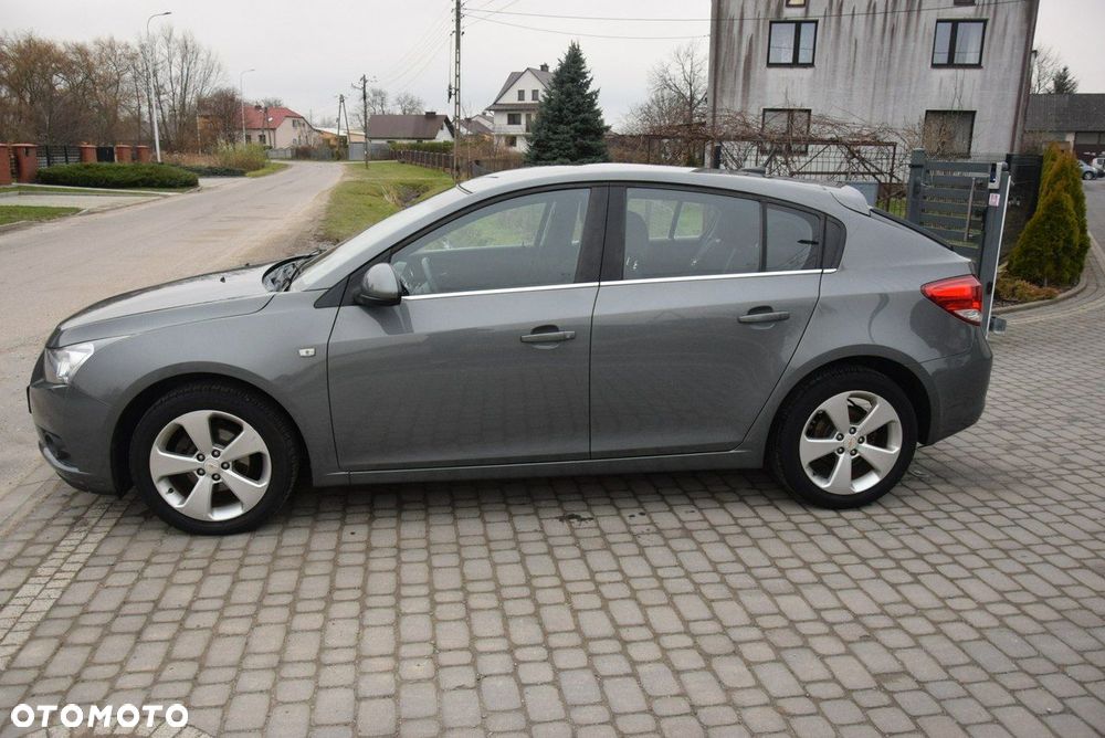 Chevrolet Cruze - 10