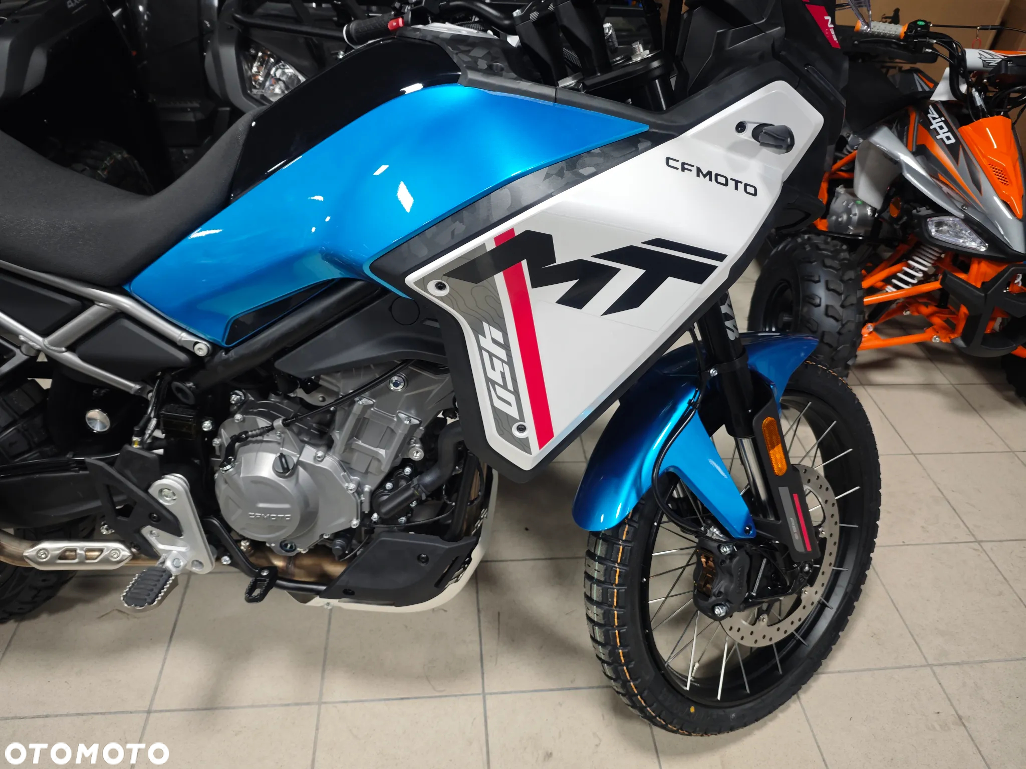 CFMoto MT - 15