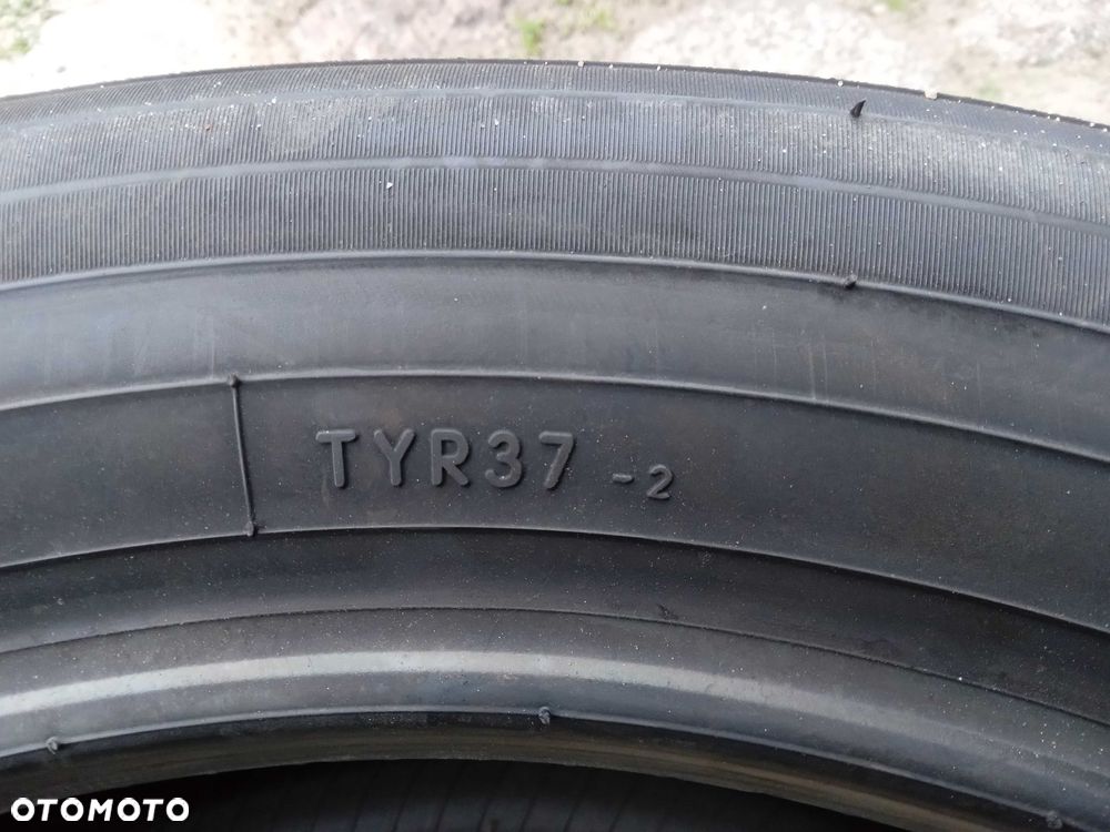Opona TOYO R37  225/55R18 - 5