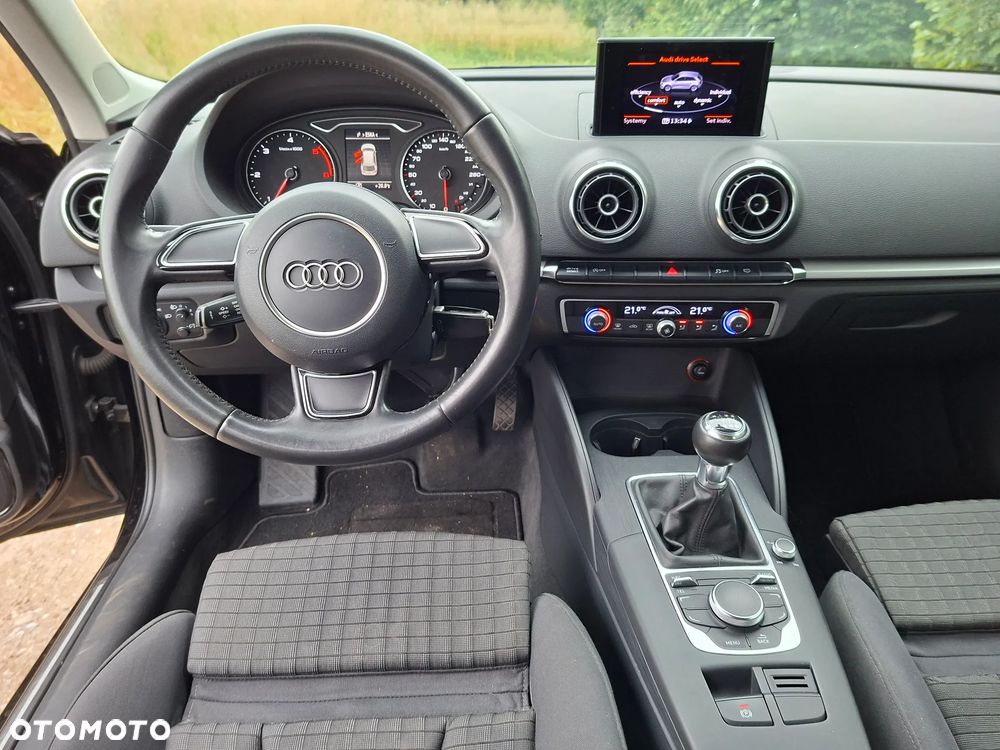 Audi A3 Sportback - 4