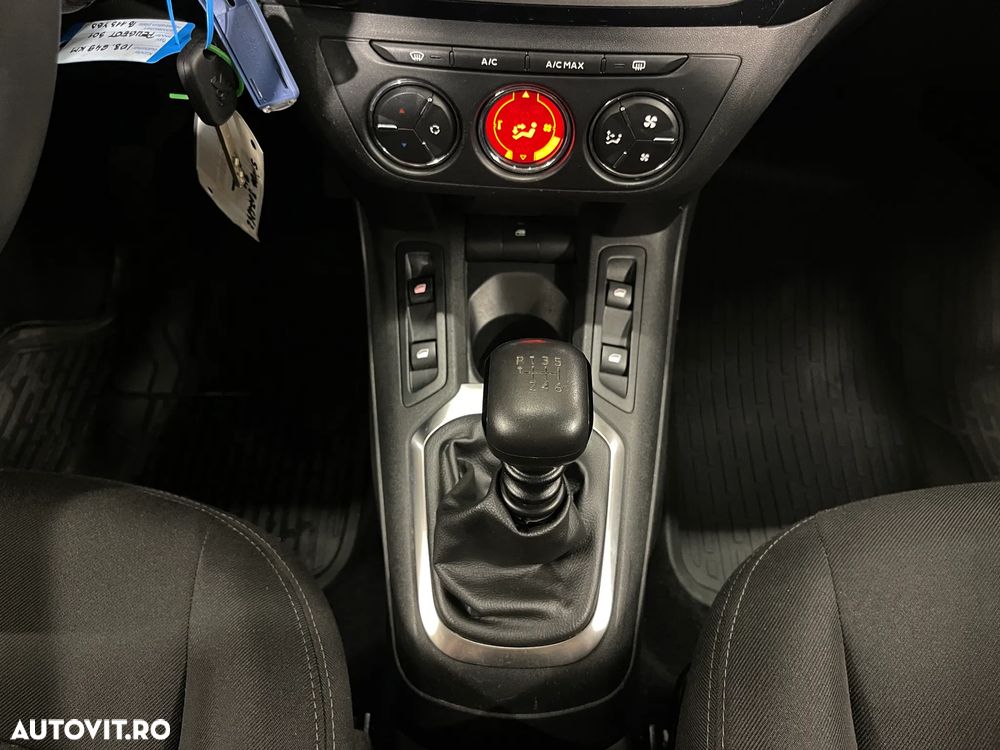 Peugeot 301 1.5 BlueHDI FAP Allure - 23