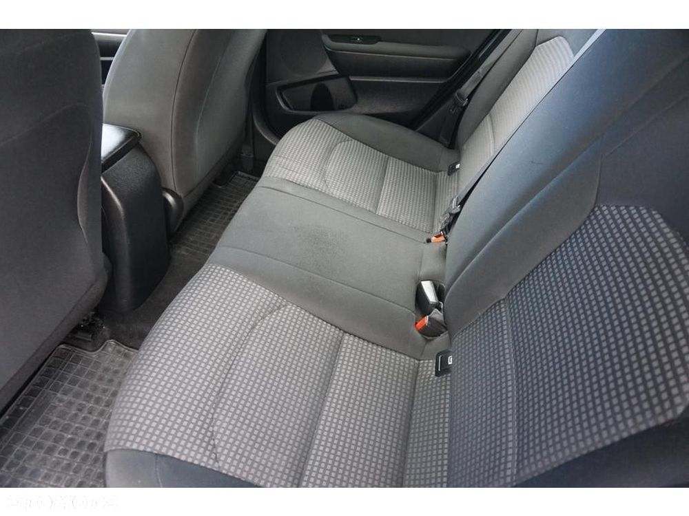 Kia Ceed - 23