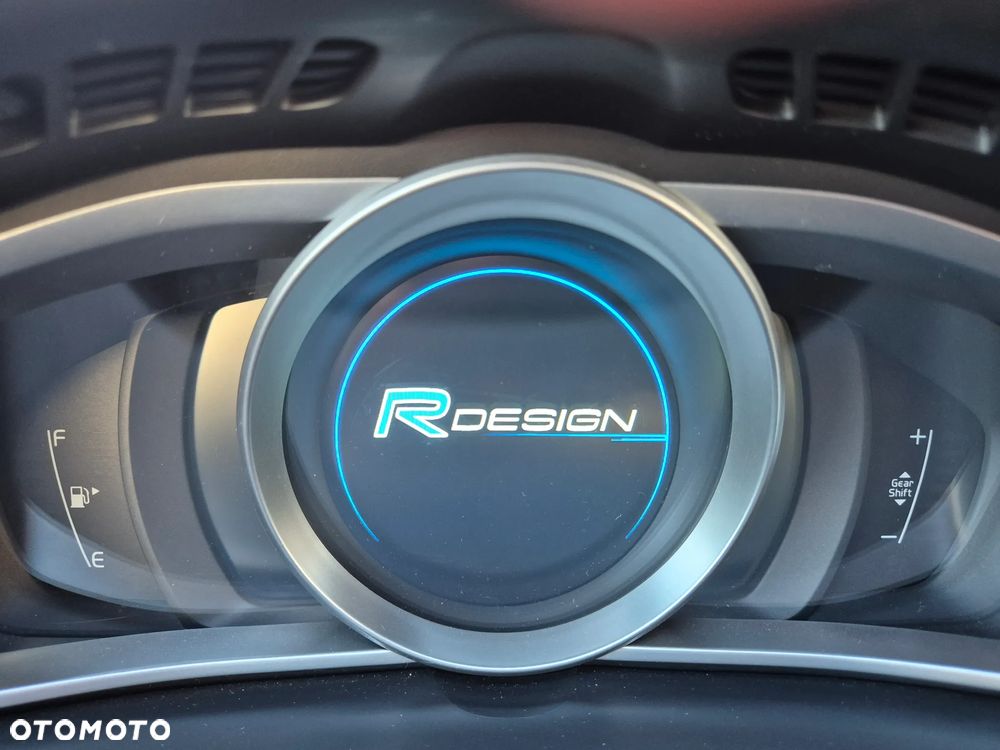 Volvo V40 D2 R Design - 13