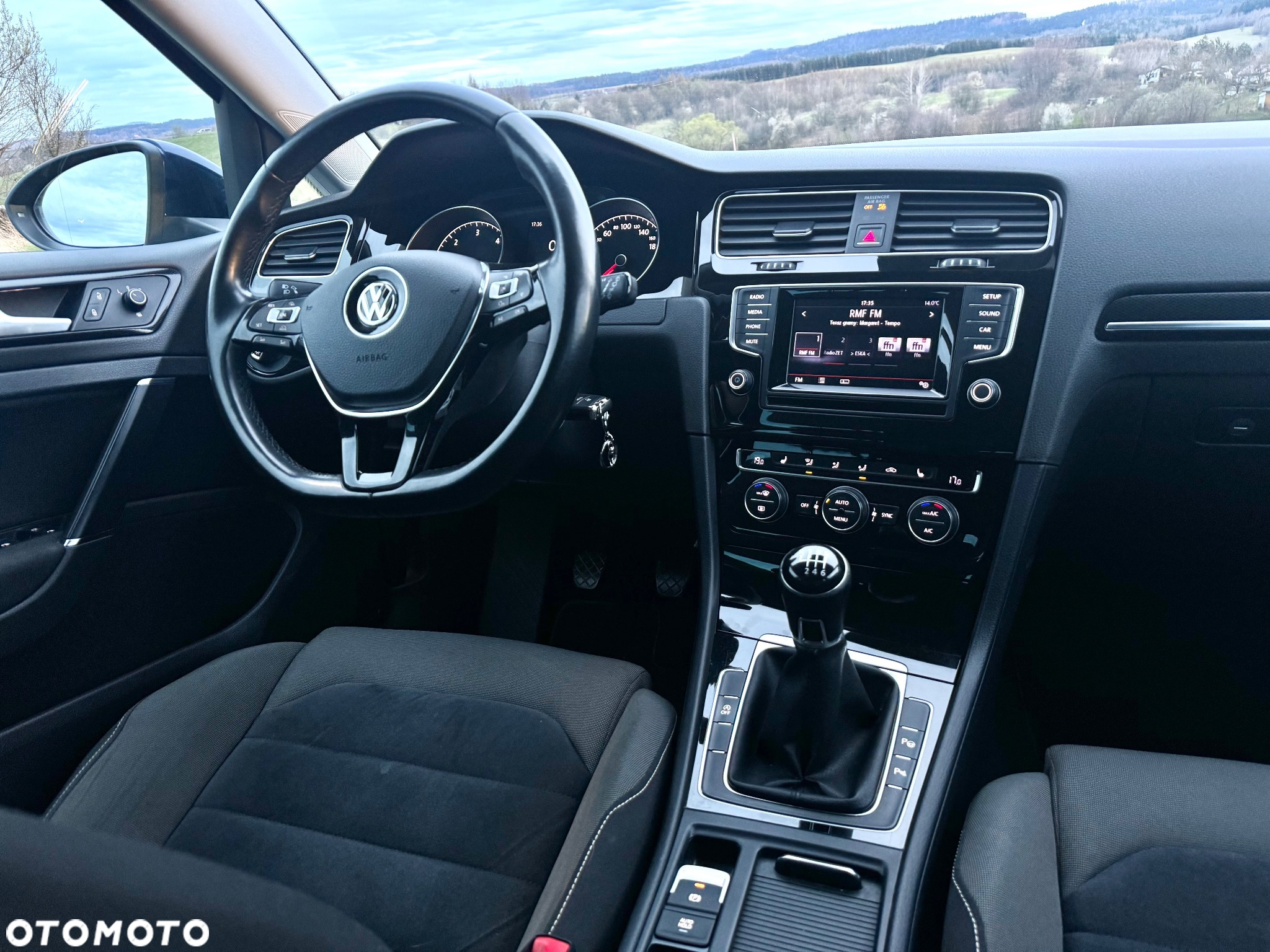 Volkswagen Golf - 4