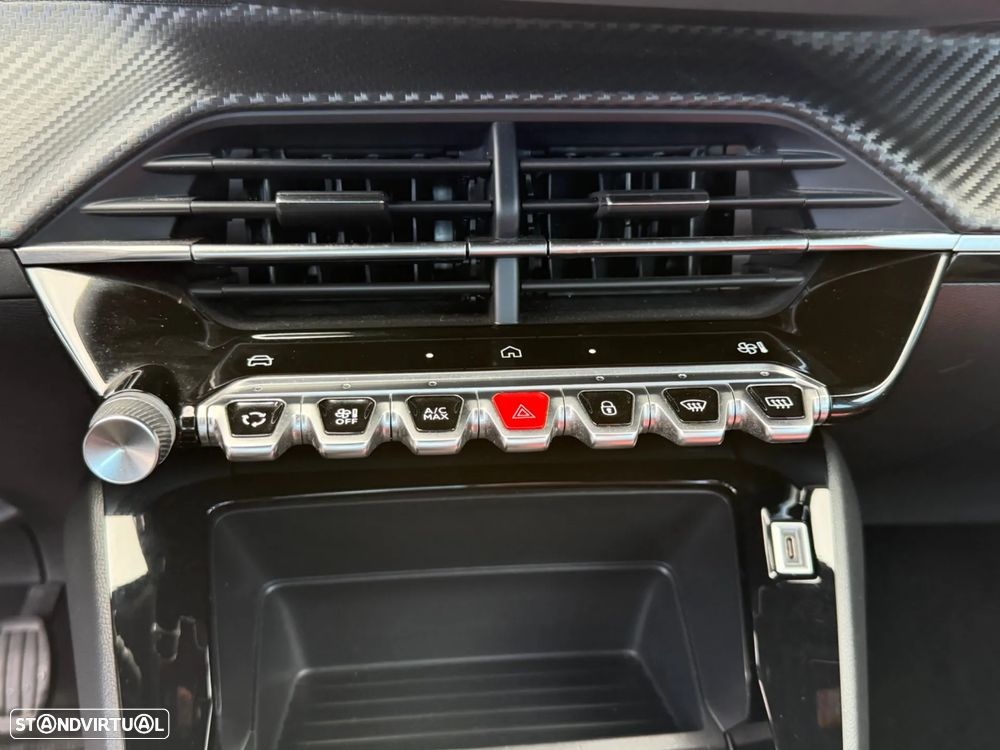 Peugeot 2008 1.2 PureTech Style - 12