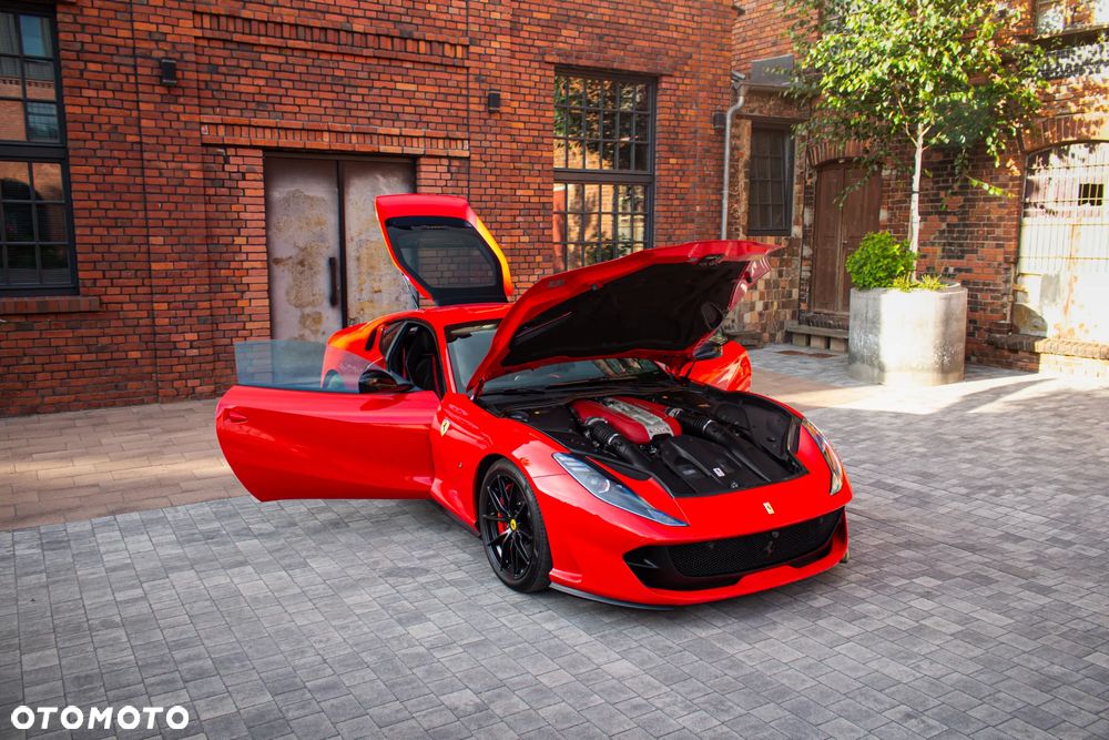 Ferrari 812 Superfast - 1