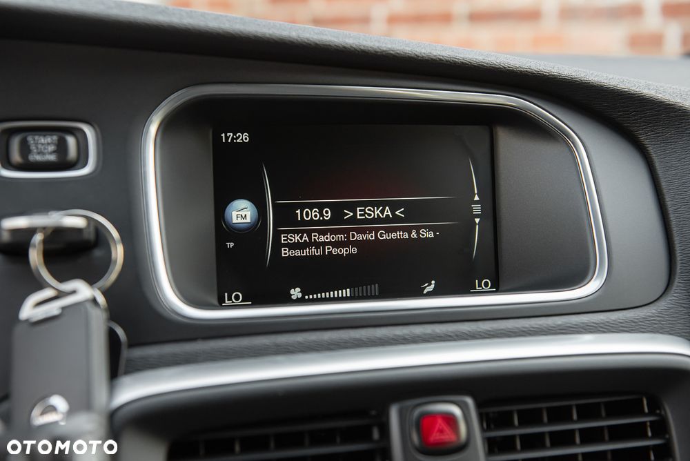 Volvo V40 Cross Country D2 Momentum - 21