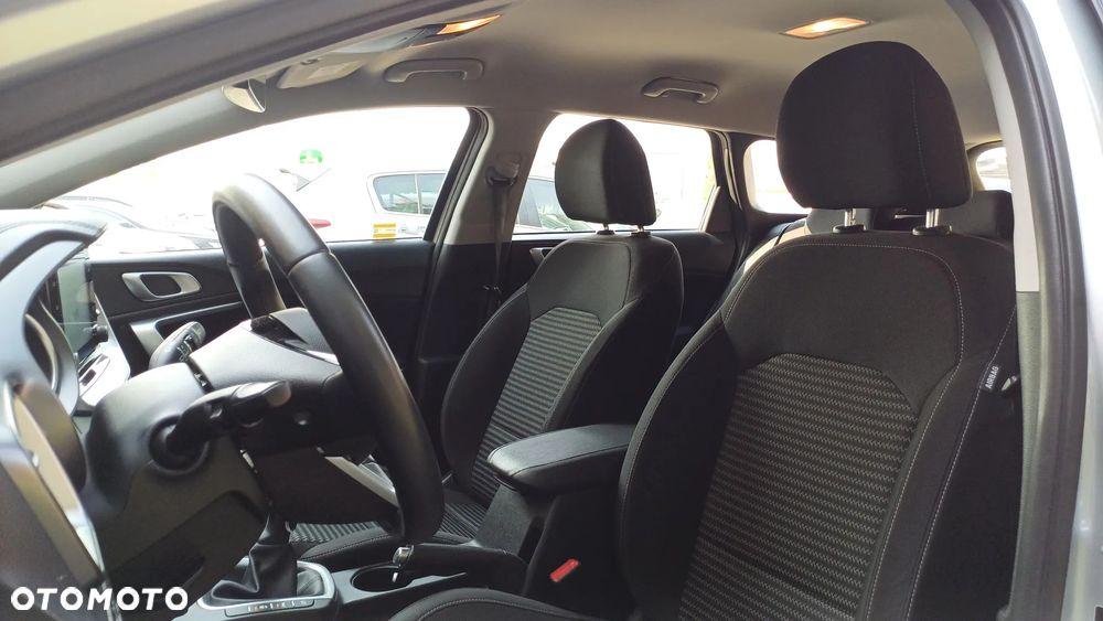 Kia Ceed 1.5 T-GDI M - 11