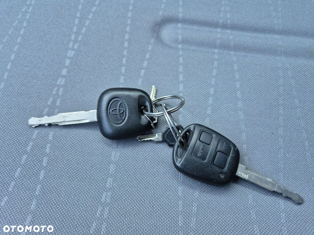 Toyota Yaris - 23