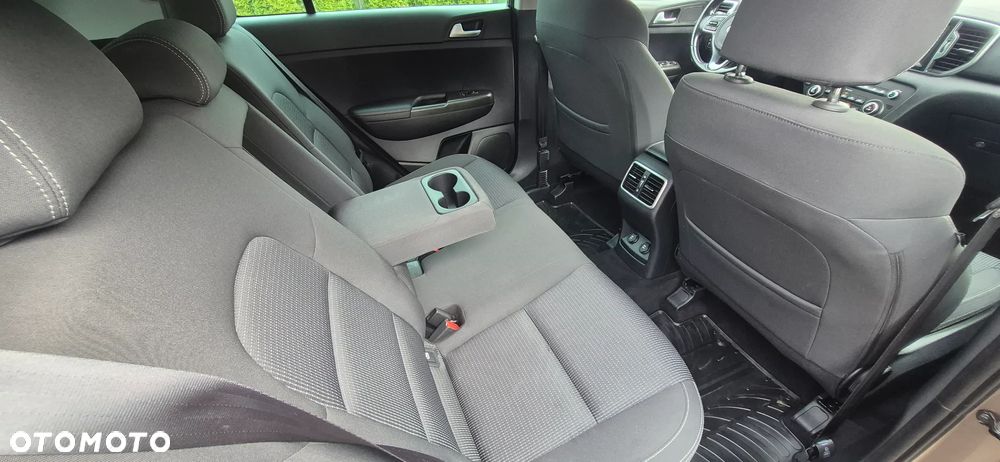 Kia Sportage 2.0 CRDI AWD VISION - 13