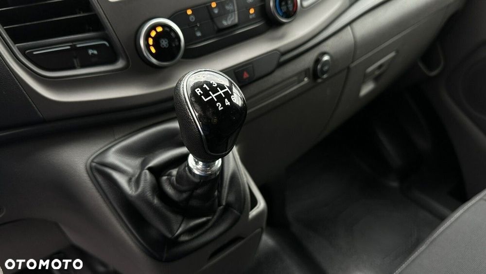 Ford transit - 12
