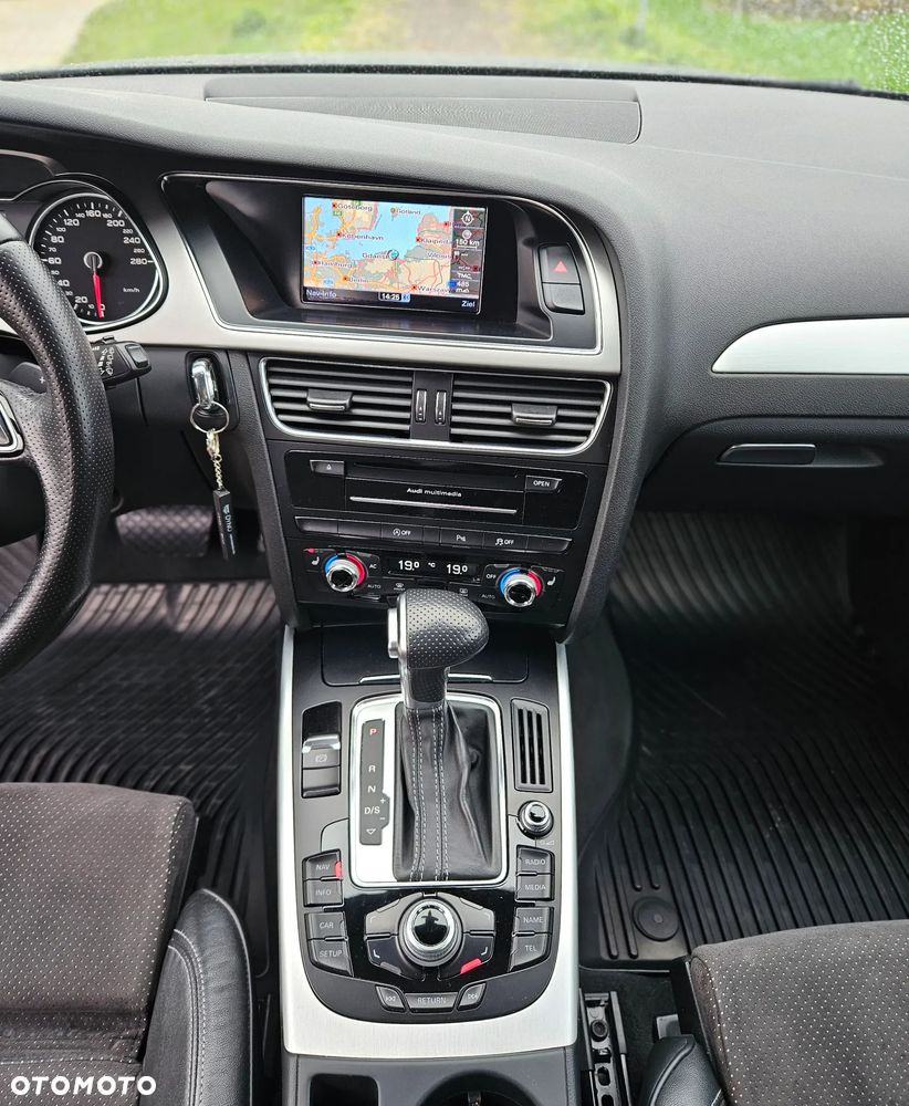 Audi A4 Avant - 22