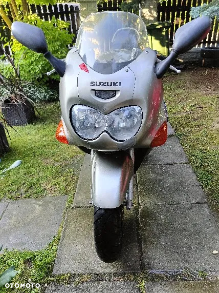 Suzuki GSX - 8