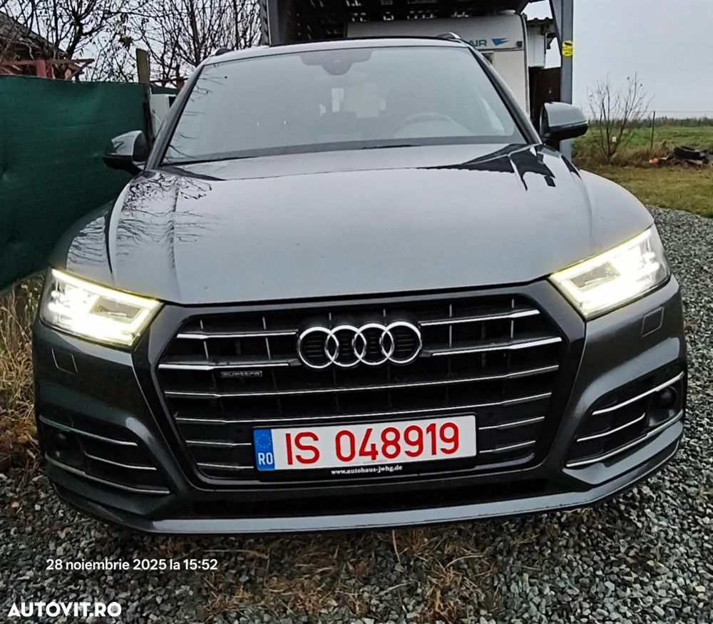 Audi Q5 55 TFSI e quattro S tronic - 1
