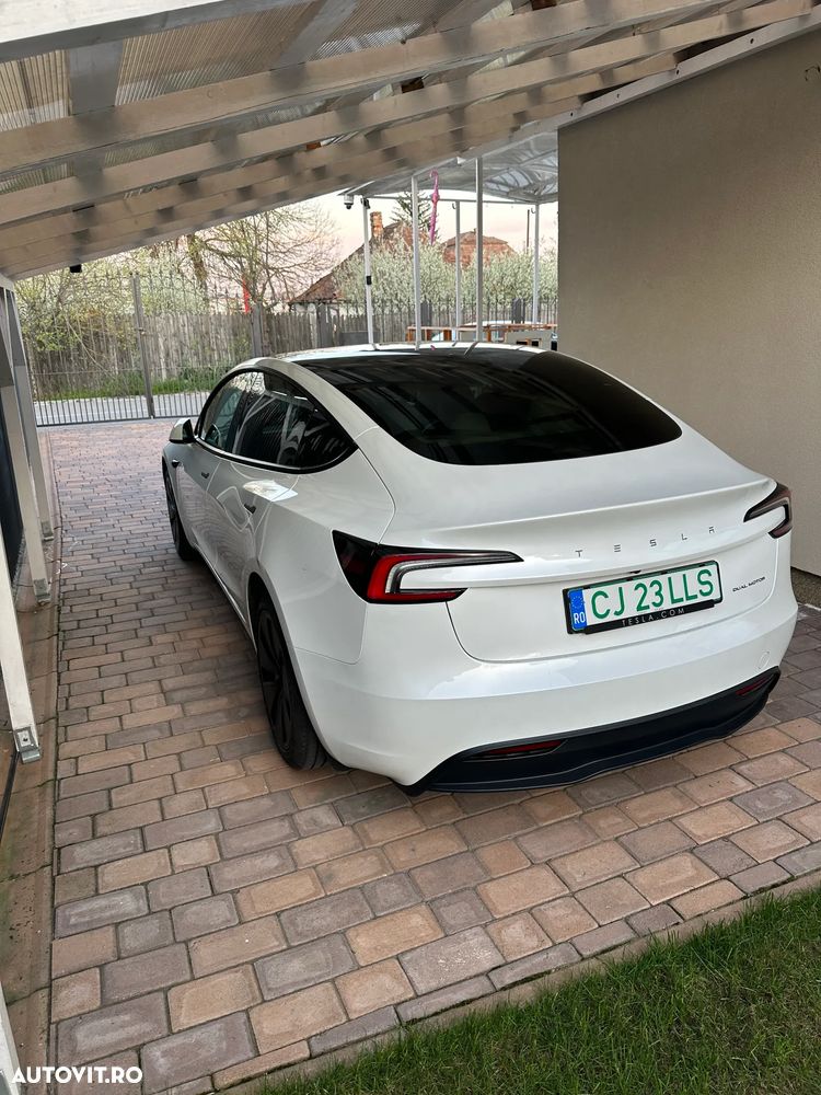 Tesla Model 3 - 5