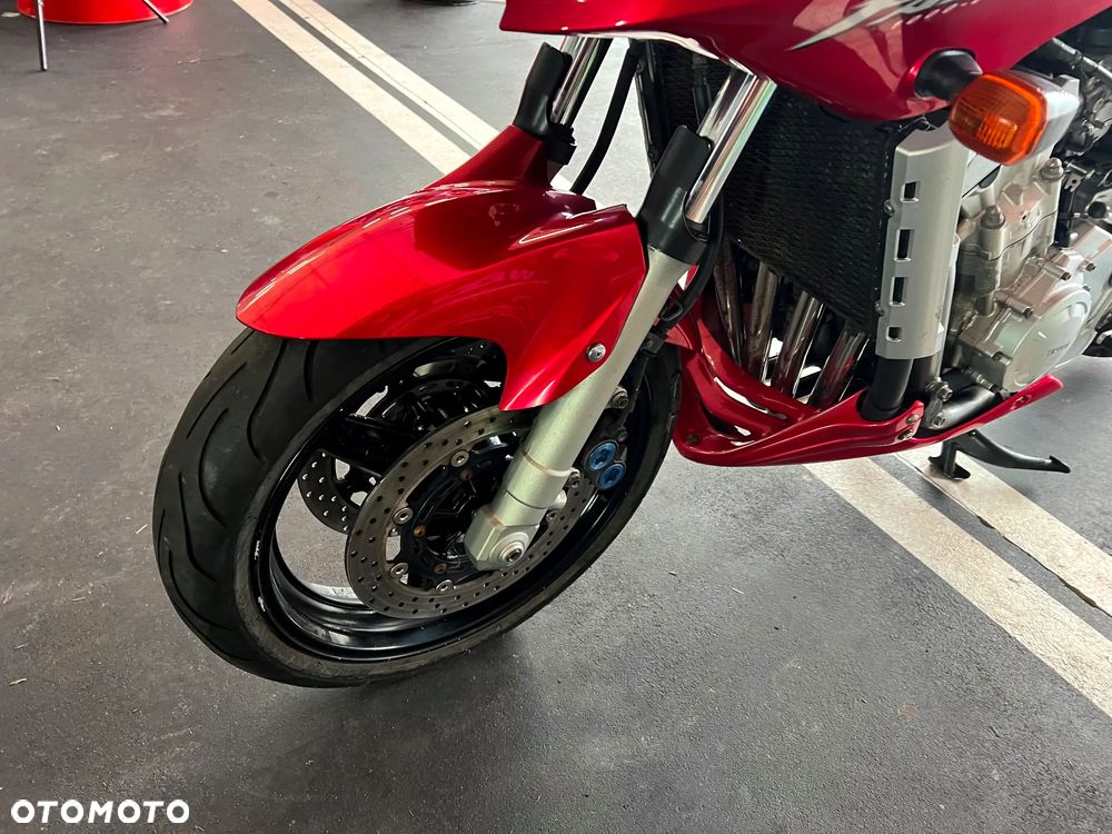 Yamaha FZS - 18