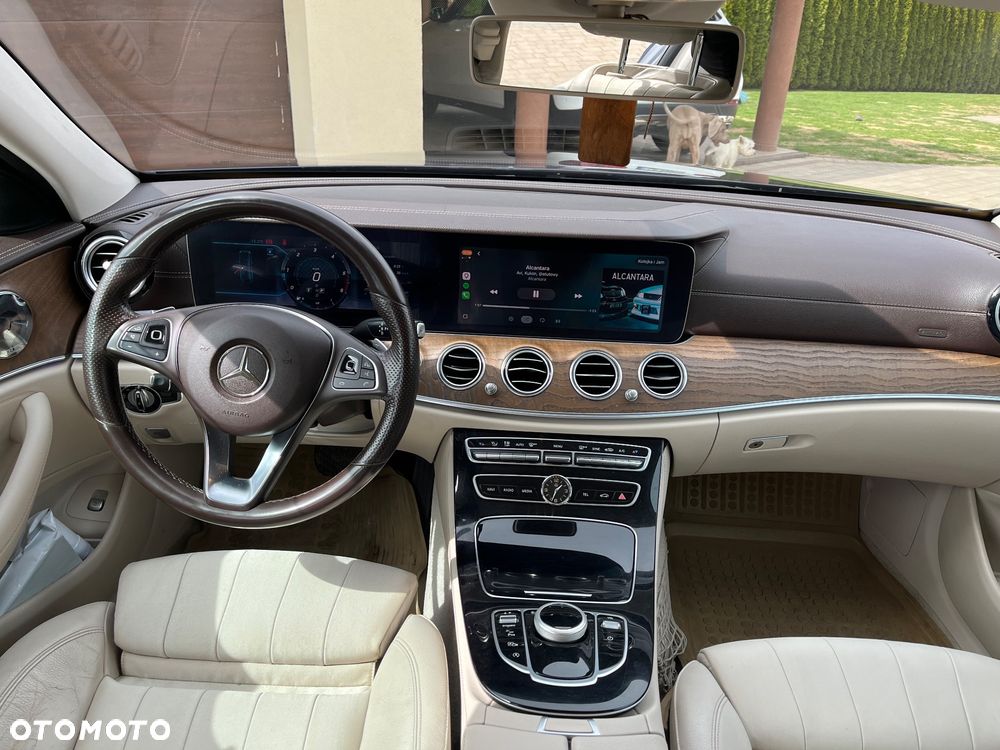 Mercedes-Benz Klasa E 220 d 4-Matic 9G-TRONIC - 6