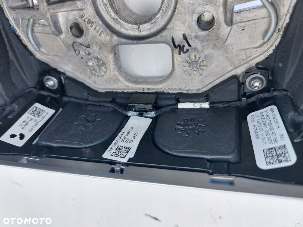 kierownica dotykowa audi q4 e-tron - 13